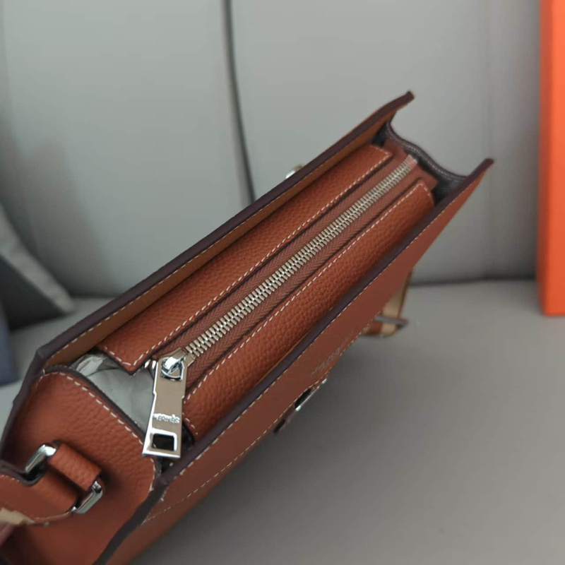HERMES  size  28*26*6cm