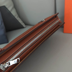 HERMES size 28*18*4 cm