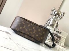 LV size 21x14x6cm