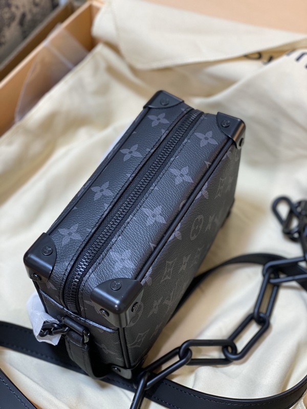 LV  Original 1:1 replica