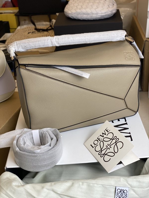 LOEWE Original 1:1 replica