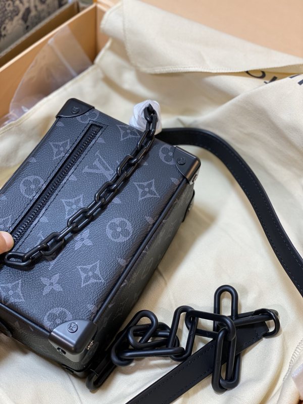 LV  Original 1:1 replica