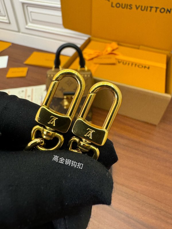 LV size  12.5x17.6x6CM