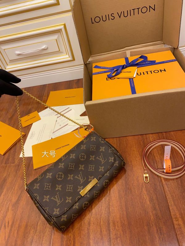 LV Bag Size: 26x15x4 CM
