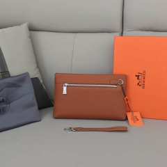 HERMES  size  28*18*3cm