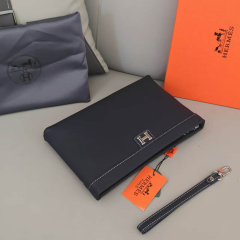 HERMES  size  28*18*3cm