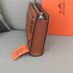 HERMES size 28*18*4 cm