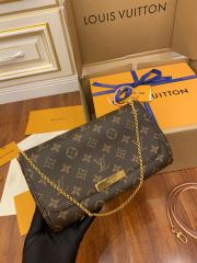 LV Bag Size: 26x15x4 CM