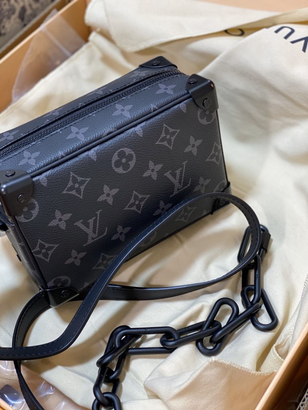 LV  Original 1:1 replica