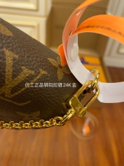 LV size 22x13x4CM