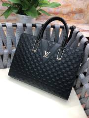 LV size  40X30X6  CM