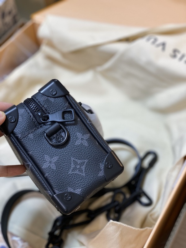 LV  Original 1:1 replica