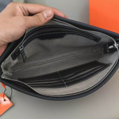HERMES  size  28*18*3cm