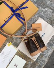 LV bag size 13 x 16 x 10 cm