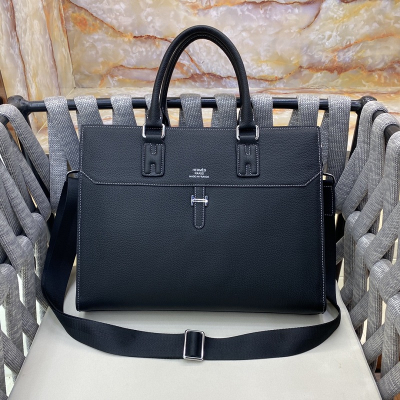 HERMES size 38X29X7 CM