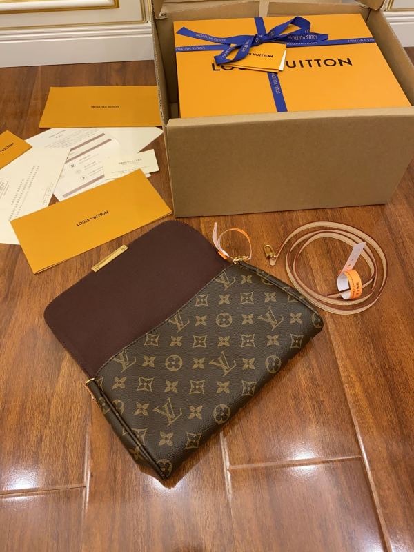 LV Bag Size: 26x15x4 CM