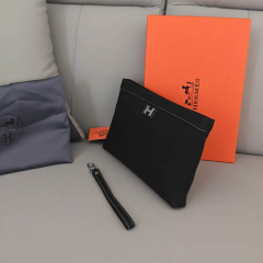 HERMES  size  28*18*3cm