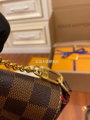 LV size 22x13x4CM