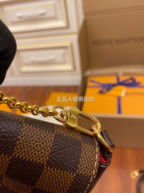 LV size 22x13x4CM