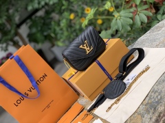 LV bag size 19 x 14 x 5CM