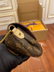 LV size 22x13x4CM