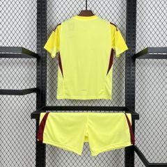 Kids Kit Real Madrid Yellow Goalkeeper 2025/2026 Season Football Jersey Sports Shirt
