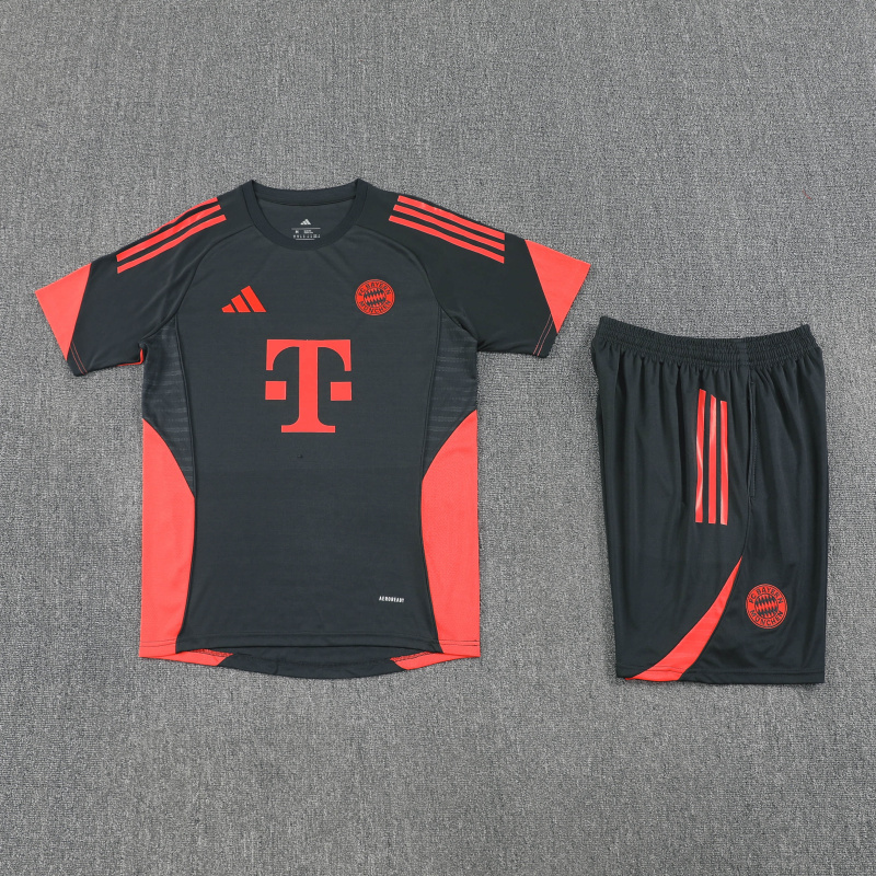Bayern Munich Short sleeve training kit 2025/2026 New Season Football Jersey Sports Shirt