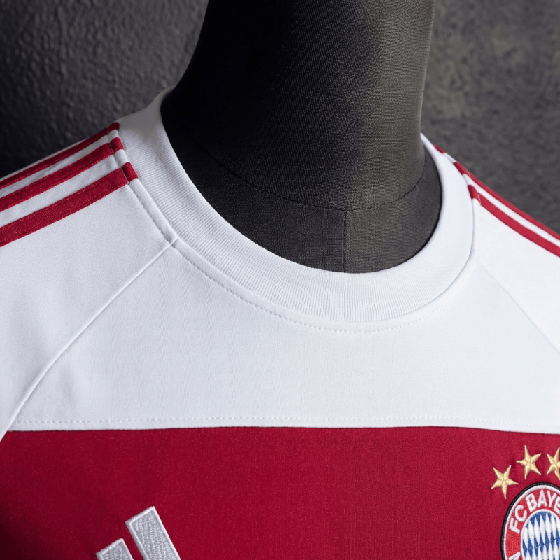 Bayern Munich Long-sleeved Sweatshirt 2025/2026 New Season Football Jersey