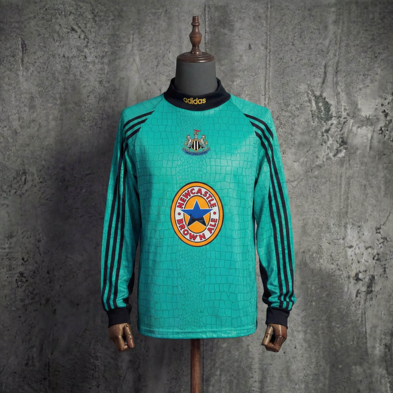 Retro Newcastle United 97/98 Goalkeeper Long-Sleeve Jersey