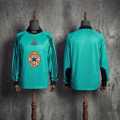 Retro Newcastle United 97/98 Goalkeeper Long-Sleeve Jersey