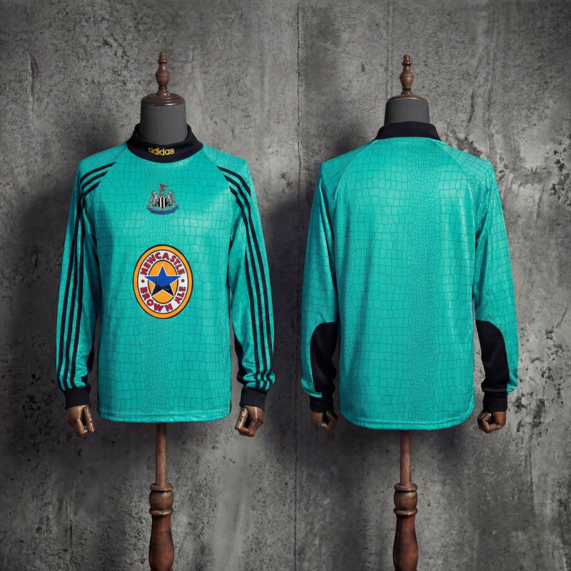 Retro Newcastle United 97/98 Goalkeeper Long-Sleeve Jersey