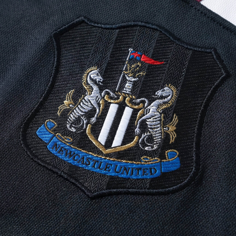 Retro Newcastle United Long-Sleeve 95/96 Training Jersey