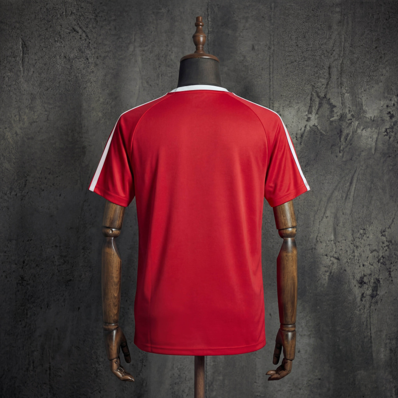 Manchester United Terrace Icons 2026 T-Shirt Red