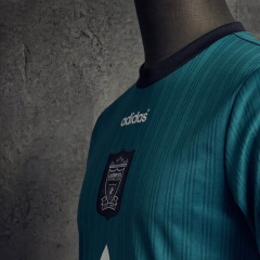 Retro Liverpool training kit 1995