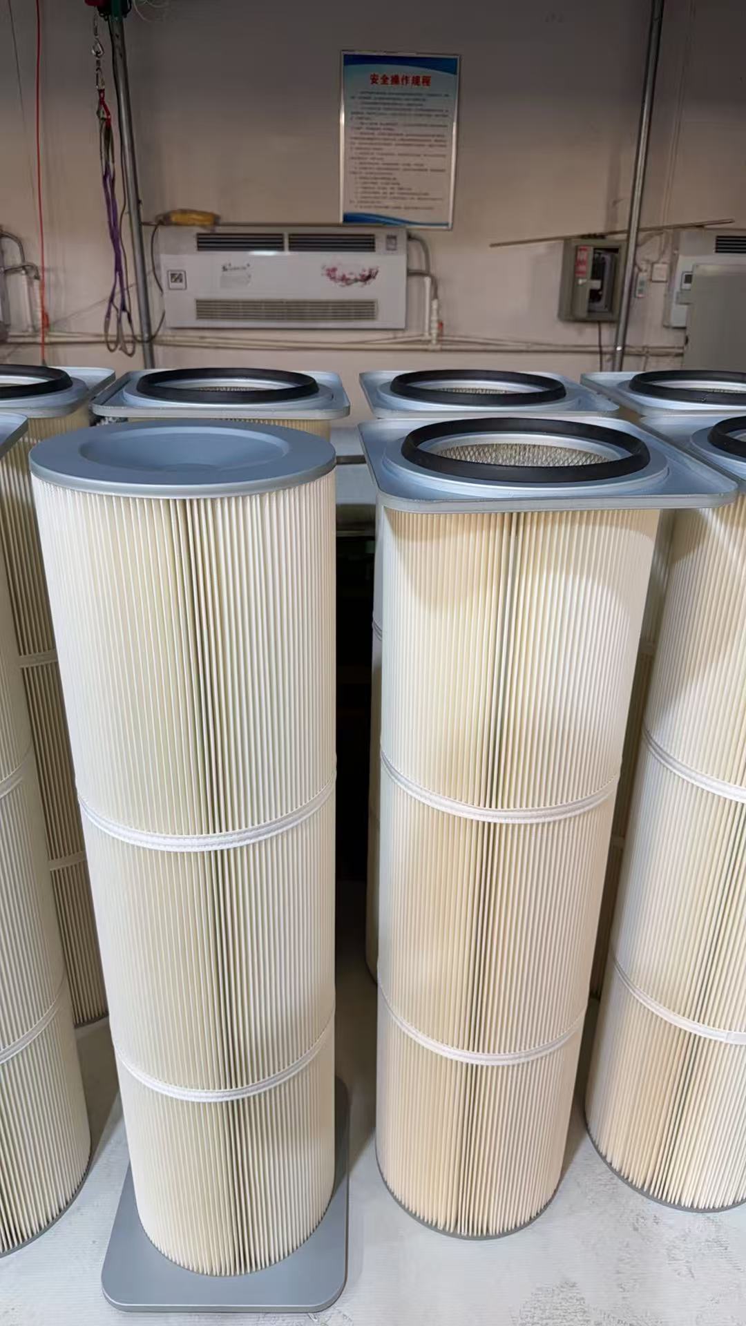 中滤科技 工业除尘滤筒 方形端盖除尘滤芯 聚酯纤维折叠滤筒 脉冲反吹粉尘收集滤筒