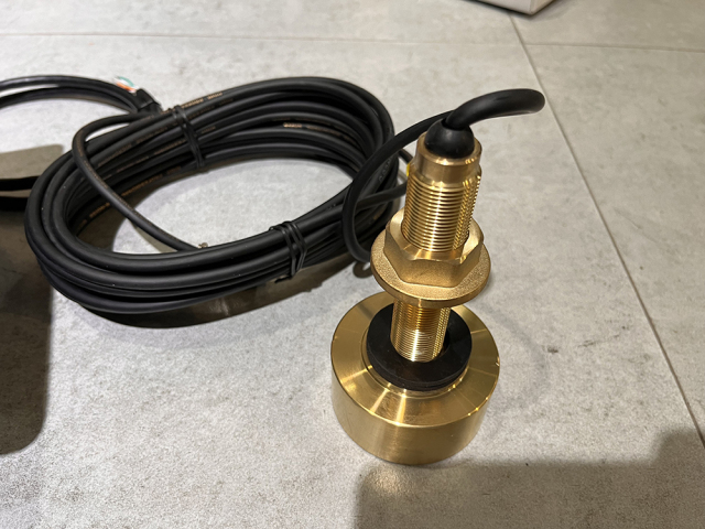 Sinooutput marine echo sounder for fishing with transducer 8" screen high measurement accuracy with CCS certificate