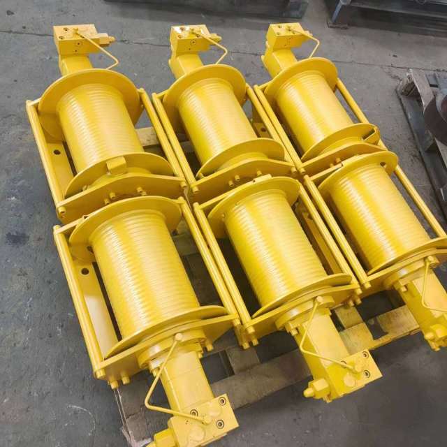 Hydraulic winch 5 ton 10 ton 20 ton 50 ton for boat ship fishing net truck low noise high work efficiency for sale