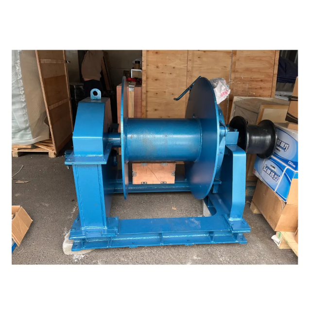 CCS Approved Sinooutput 3ton Marine Hydraulic Winch Can Be Customized with Good Quality and Quick Delivery