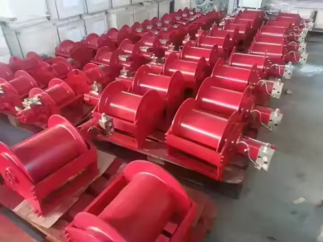 Alloy Steel Boat Trailer Winch with Anti-Slip Manual Handle Portable Hand Crank Winch for Marine Supplies