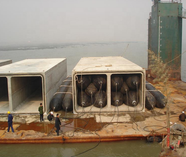 SINO Brand OEM Marine Airbag Fenders 7-Ply Thick Customizable for Bulk Carrier Container Ship Protection Load >150T Service Life