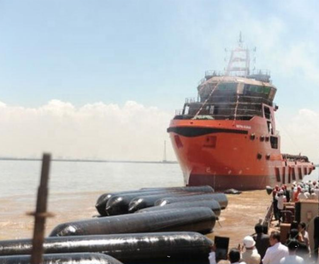 Industrial-Grade SINO Marine Fenders 7-Layer Structure Pressure Resistant 0.05-0.08MPa Load Capacity >150T >10Y Service Life for