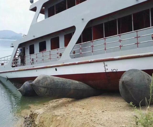 Premium SINO Marine Airbag Fenders Pressure Resistant >150T Load Capacity 7-Layer Anti-Collision Solution >10 Years Service Life