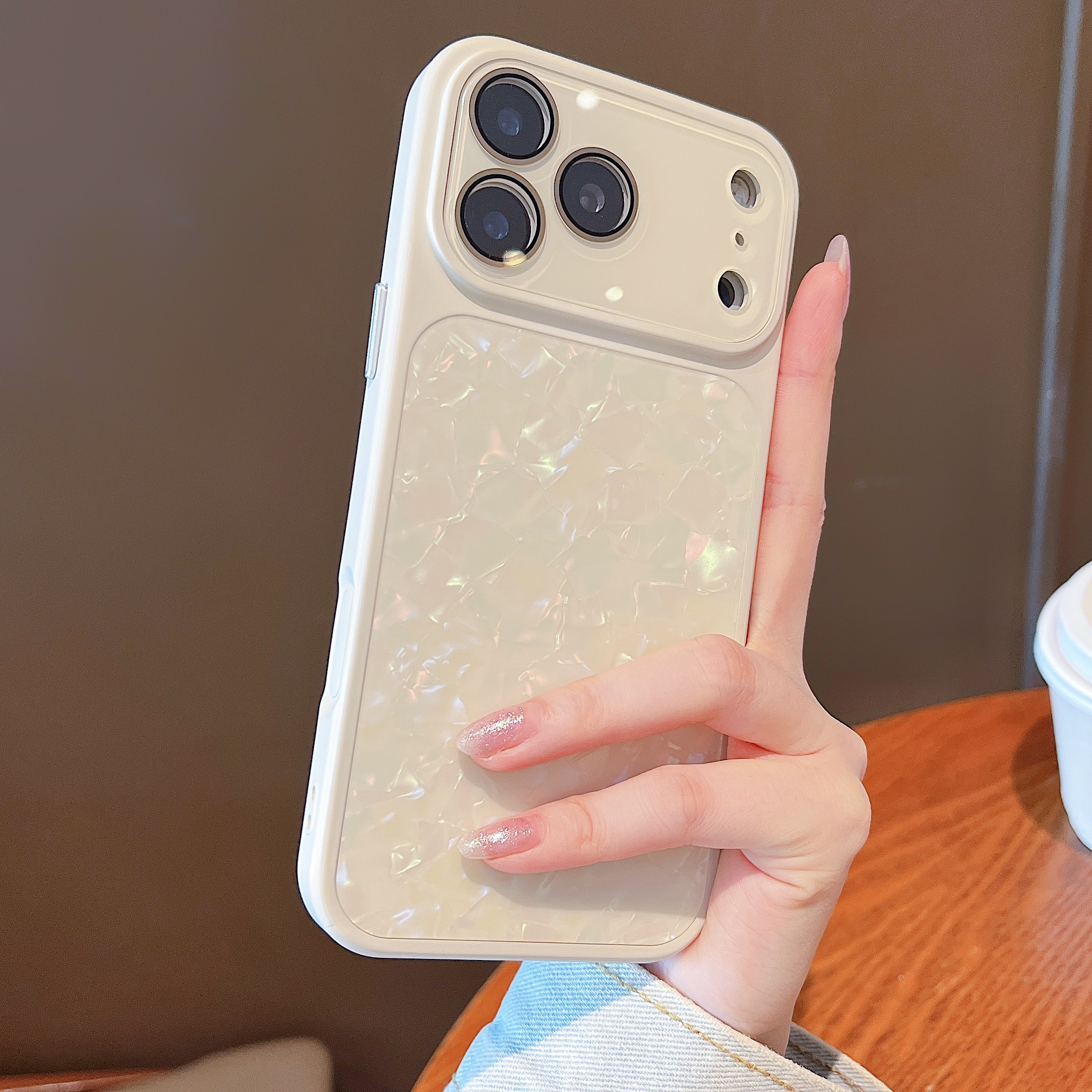 SY11 Funda Acrílica con Textura Nácar | Botones Metálicos | Marco TPU 2.0 mm | Cámara Desmontable Reforzada