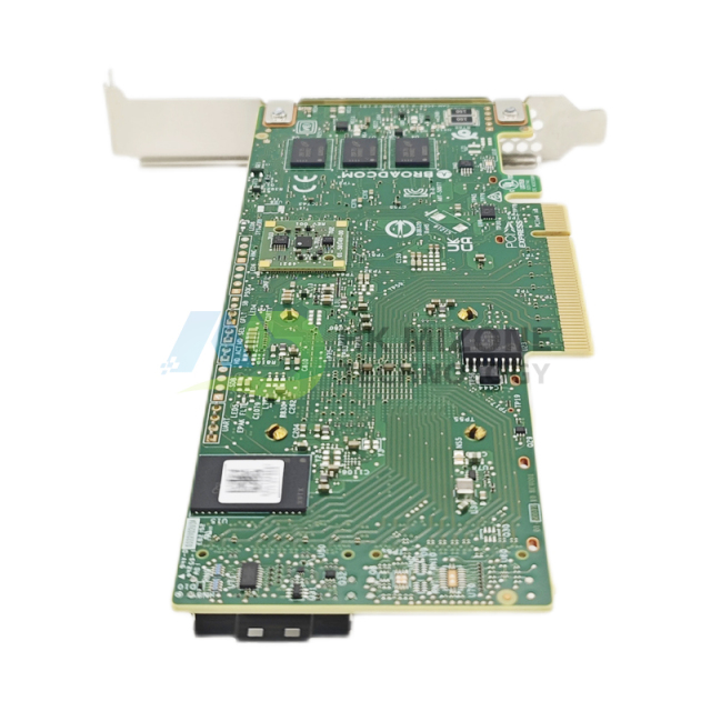 Broadcom MegaRAID 9560-8i / 05-50077-01 / RAID Controller Cards / Tri-Mode Storage Adapters