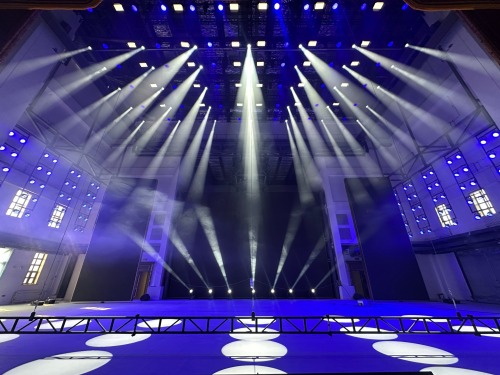 哈尔滨天鹅大剧院