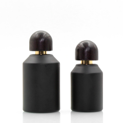 LONGDEBAI Luxury Custom Empty Round Glass Spray Bottles 30ml 50ml 100ml Crimp Perfume Bottle with Wooden Lid