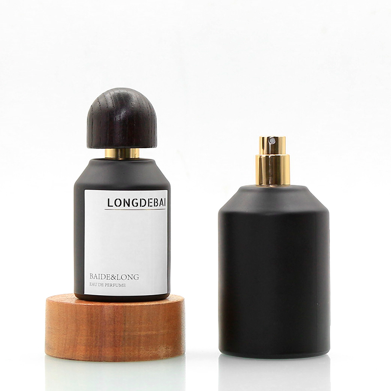 LONGDEBAI Luxury Custom Empty Round Glass Spray Bottles 30ml 50ml 100ml Crimp Perfume Bottle with Wooden Lid