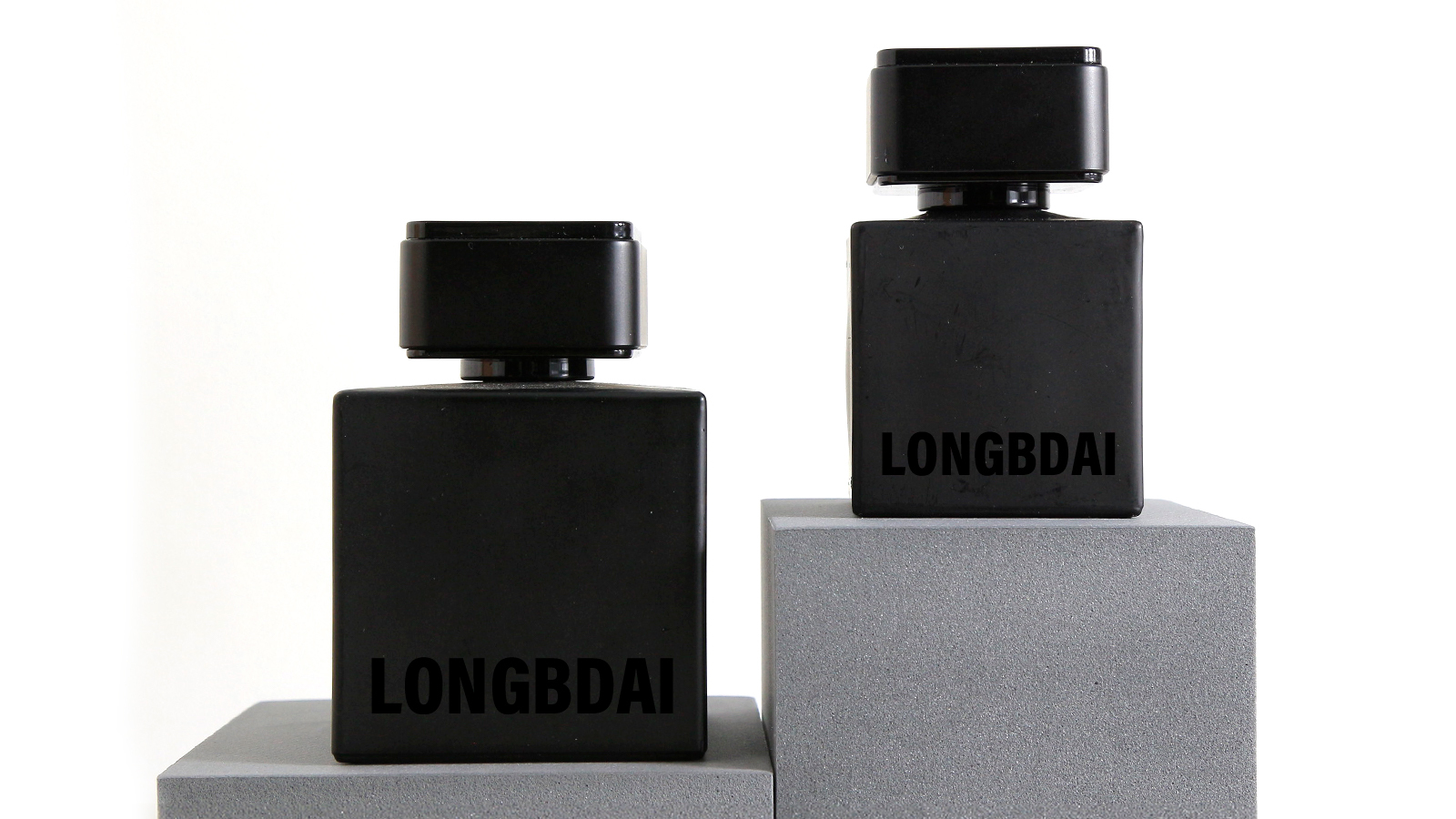 Custom square black perfume bottle 30ml 50ml Spot perfume bottle 100ml with black cap