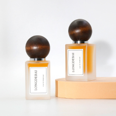 Wholesale square perfume spray bottle clear empty aluminum pump frosted 30ml 50ml 100ml perfume bottle with wood lids