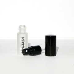 Refillable wholesale empty clear round perfume sample bottles 6ml mini perfume bottle with screw cap